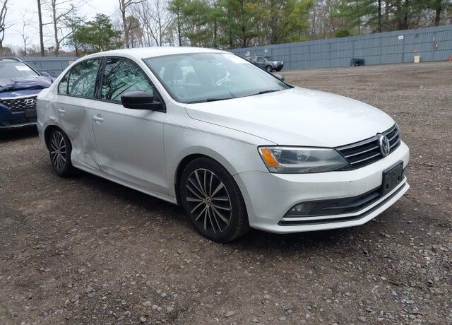 2016 VOLKSWAGEN Jetta