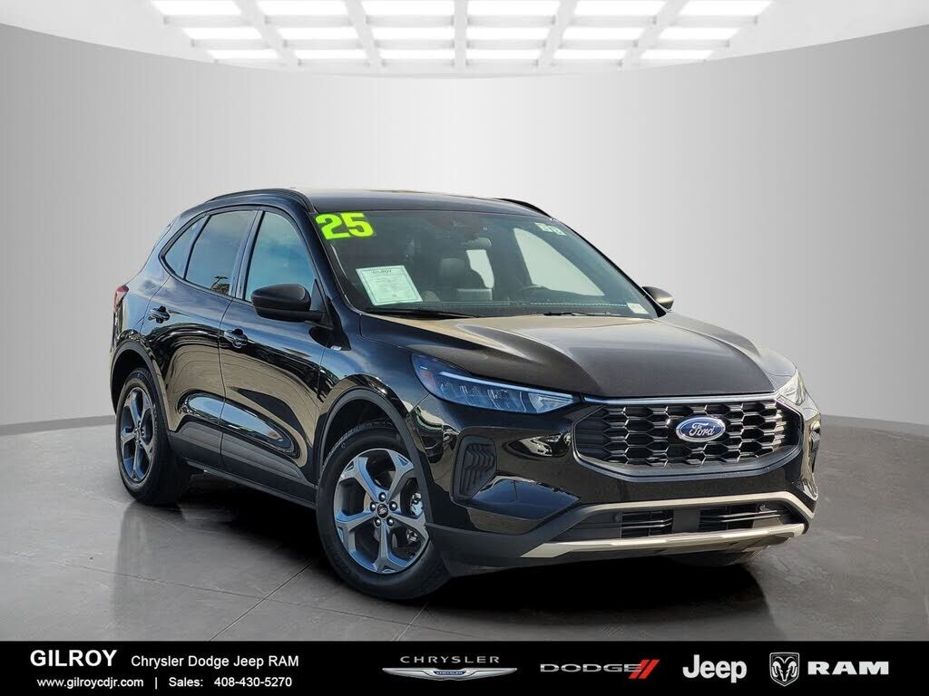 2025 FORD Escape