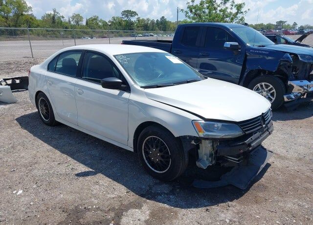 2011 VOLKSWAGEN Jetta