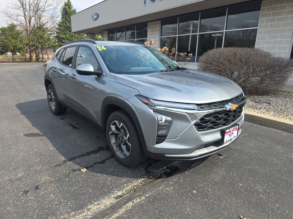 2024 CHEVROLET Trax