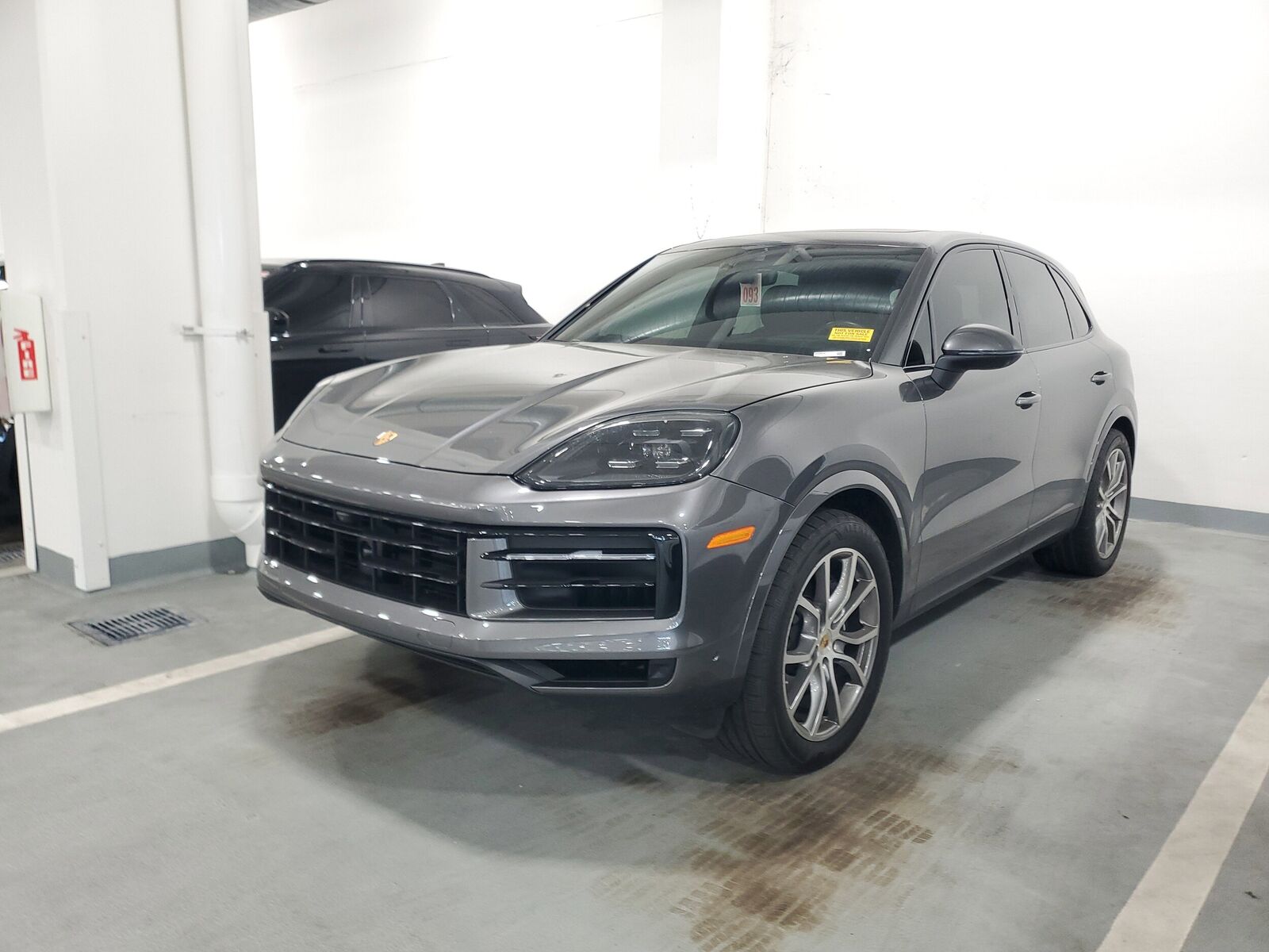 2024 PORSCHE Cayenne