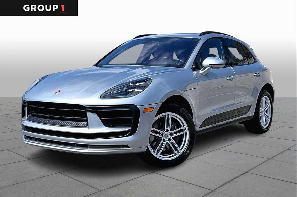 2022 PORSCHE Macan