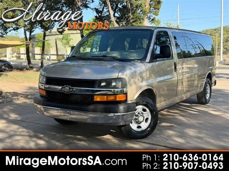 2013 CHEVROLET Express
