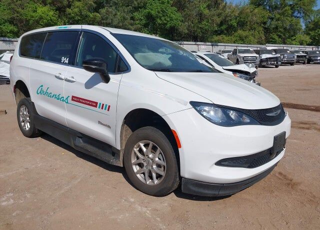 2025 CHRYSLER Voyager