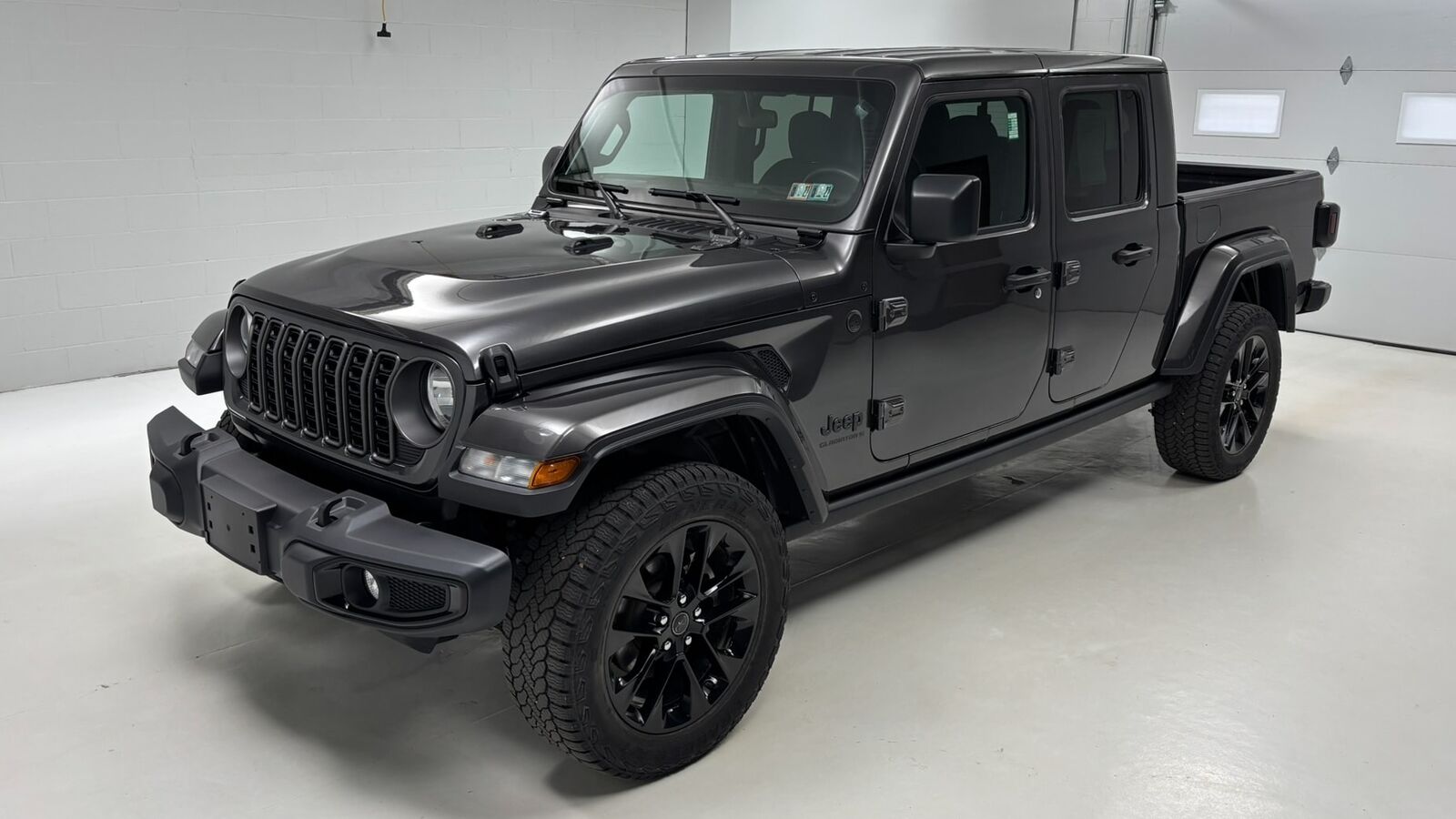 2025 JEEP Gladiator