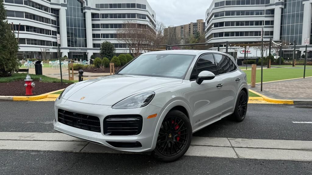 2021 PORSCHE Cayenne