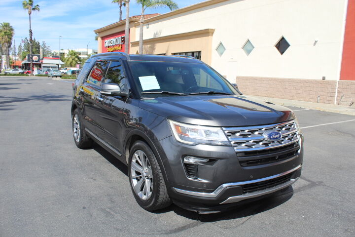 2018 FORD Explorer