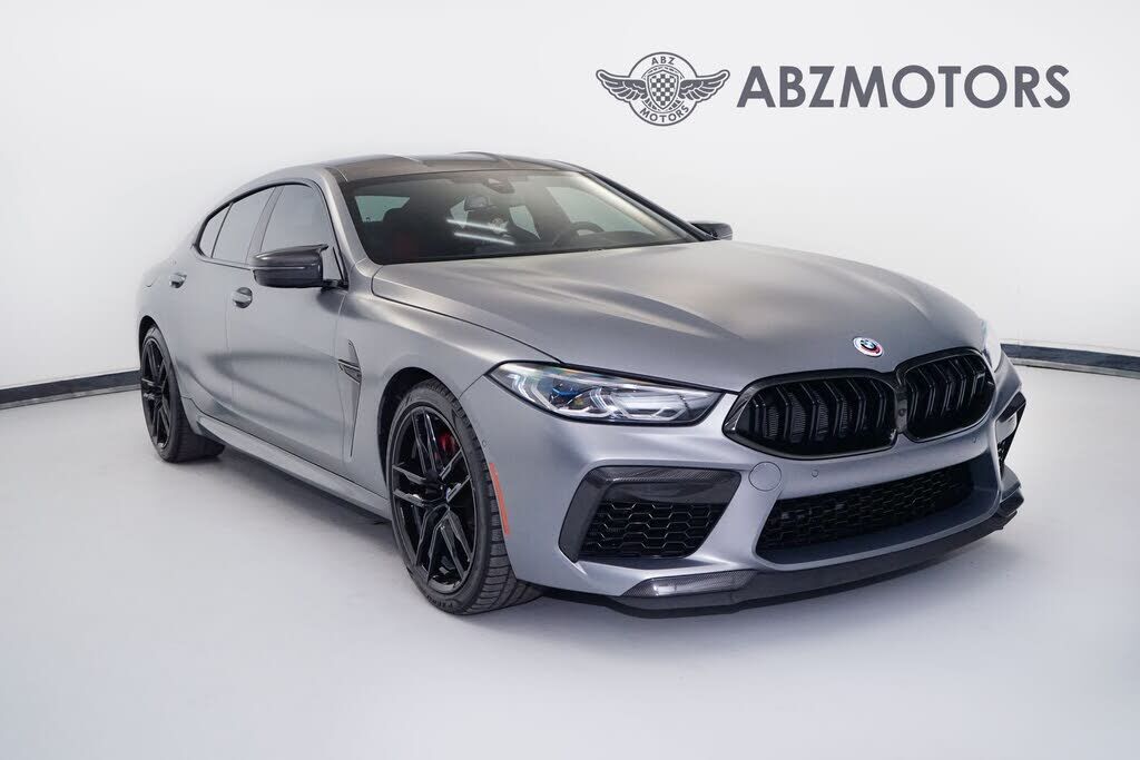2023 BMW M8
