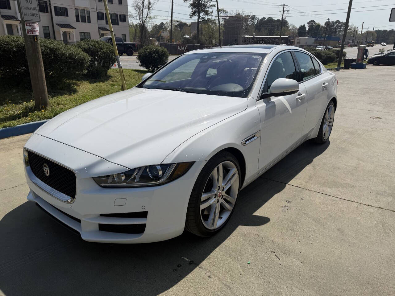 2017 JAGUAR XE