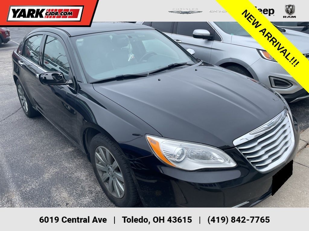 2014 CHRYSLER 200