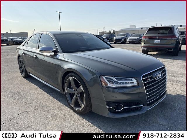2015 AUDI S8