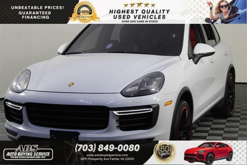 2015 PORSCHE Cayenne