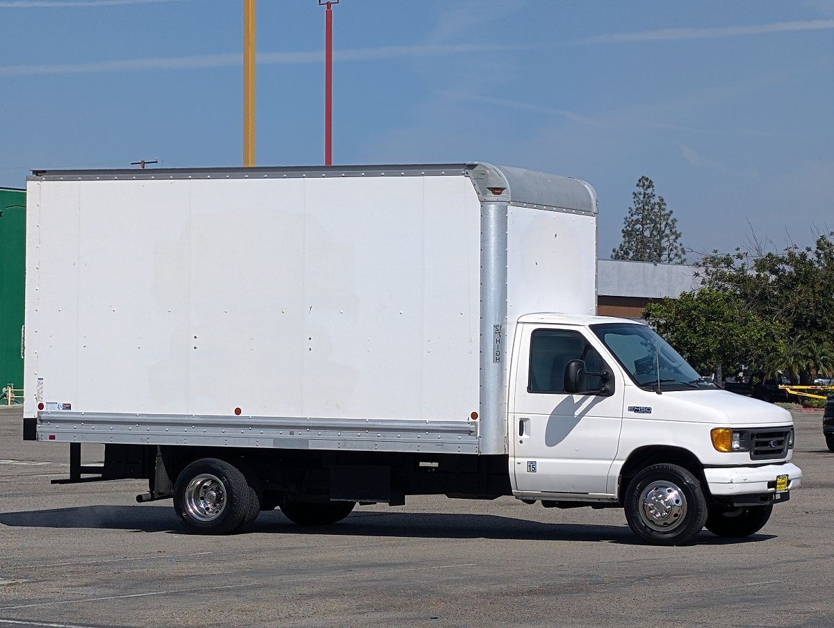 2005 FORD E-450