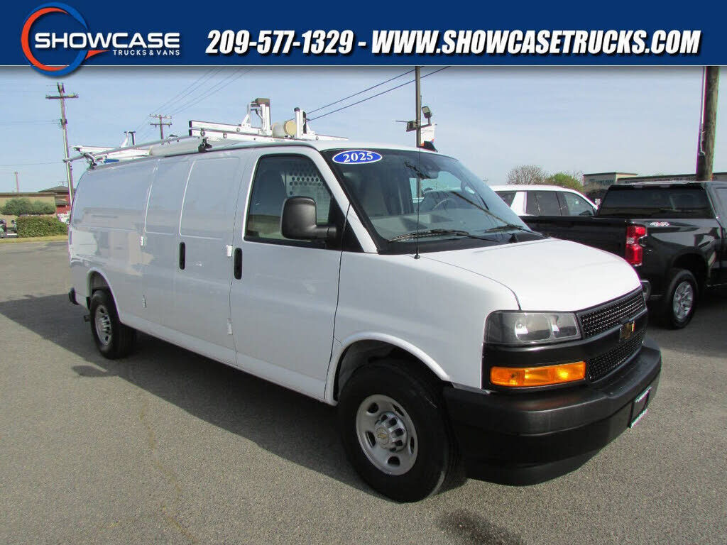 2025 CHEVROLET Express