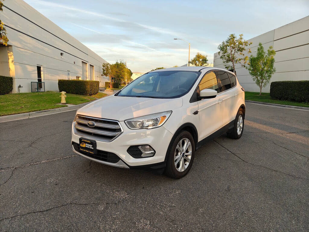 2017 FORD Escape