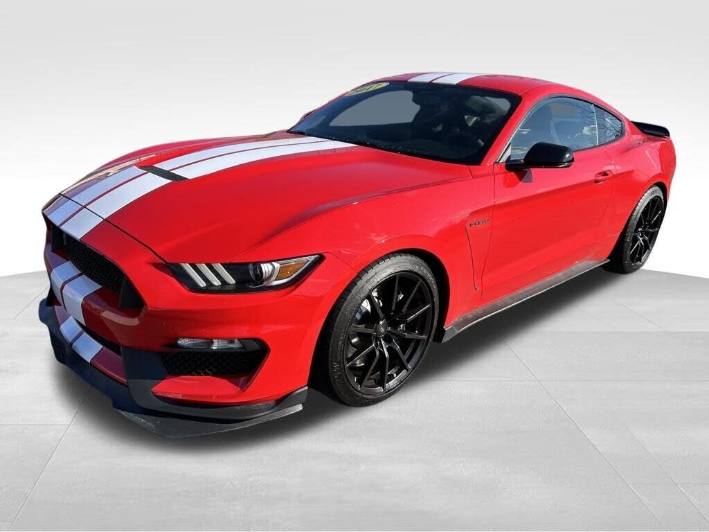 2017 FORD Mustang