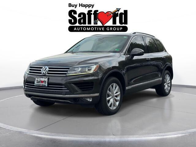 2016 VOLKSWAGEN Touareg