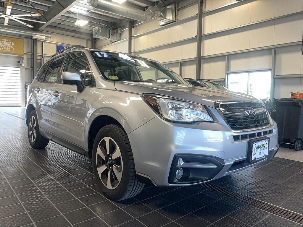 2017 SUBARU Forester