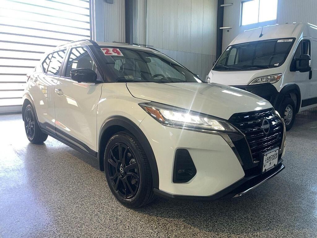 2024 NISSAN Kicks