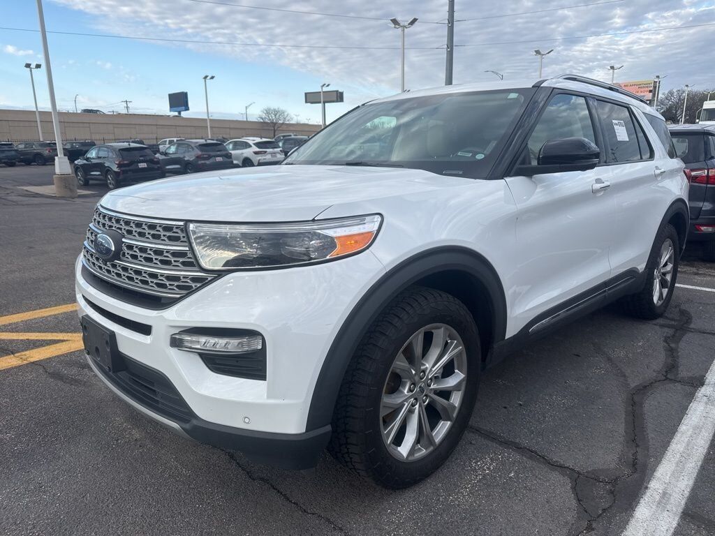 2021 FORD Explorer