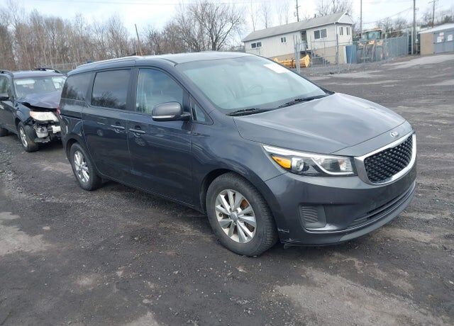 2016 KIA Sedona
