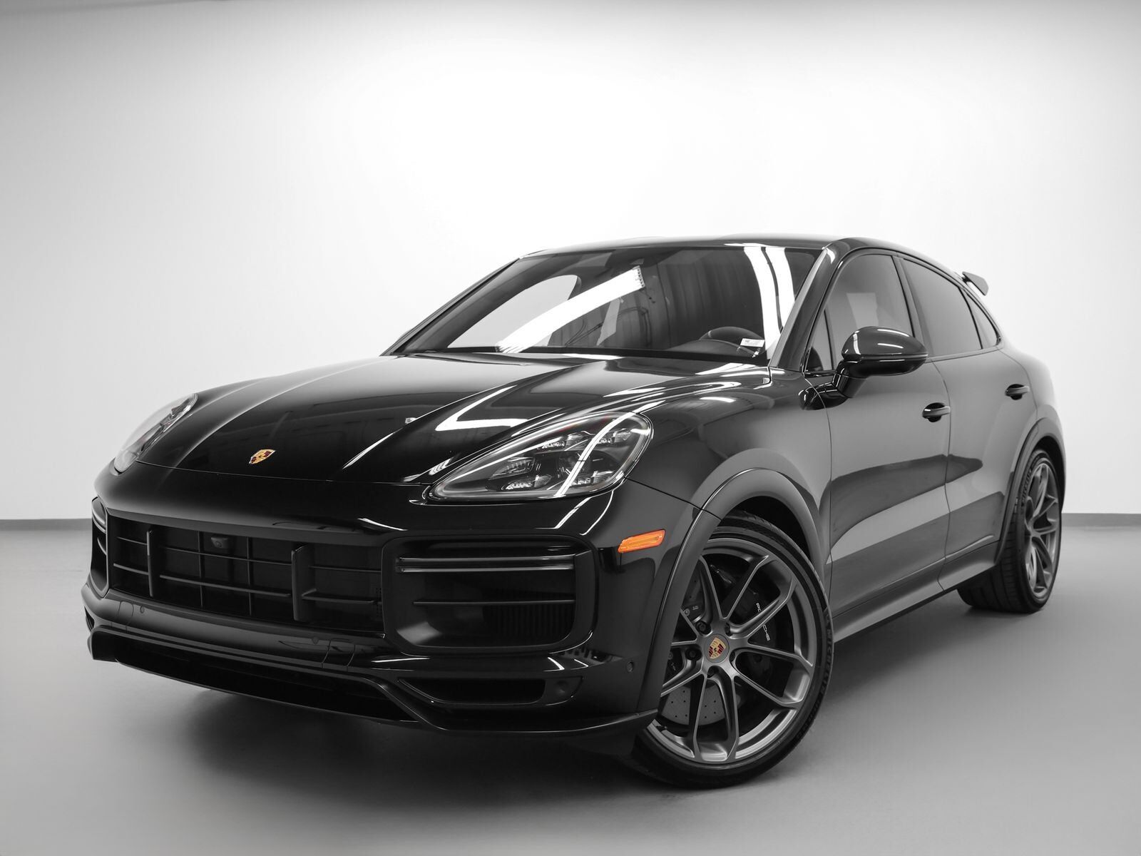 2022 PORSCHE Cayenne