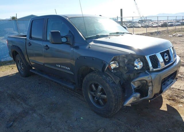 2014 NISSAN Titan