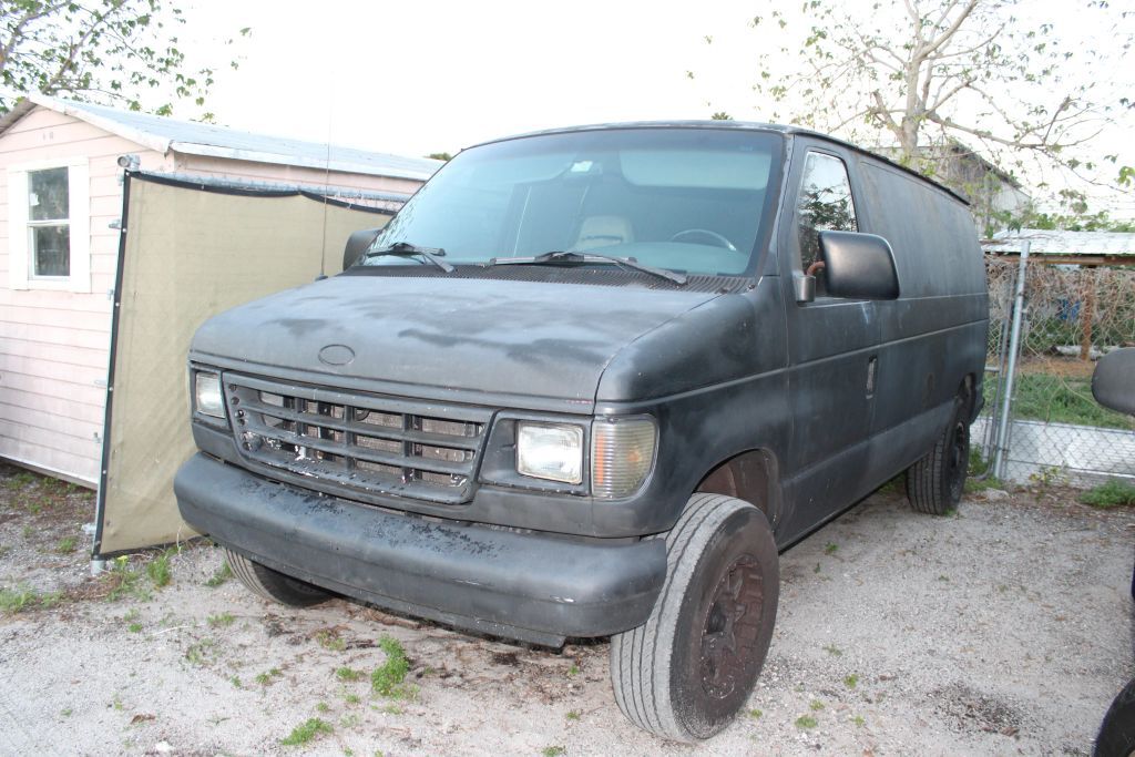 1996 FORD E-250