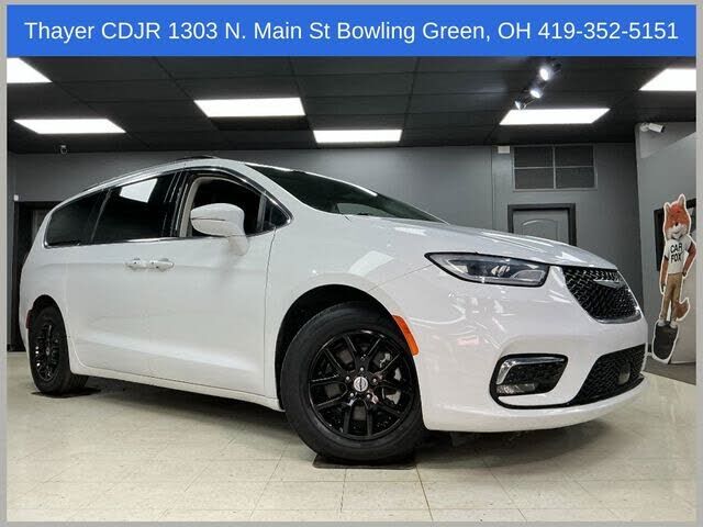 2022 CHRYSLER Pacifica