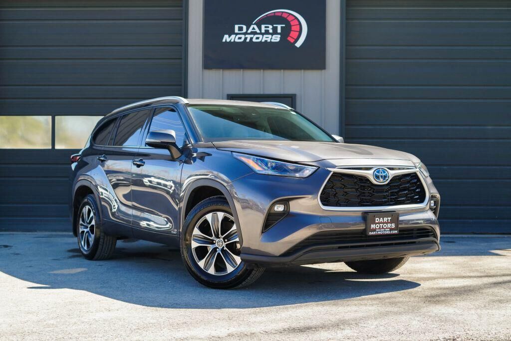 2022 TOYOTA Highlander