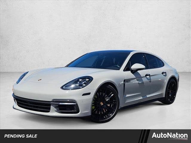 2018 PORSCHE Panamera