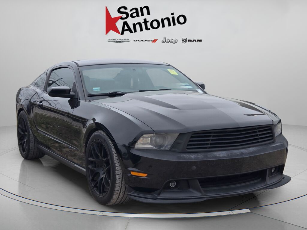 2011 FORD Mustang