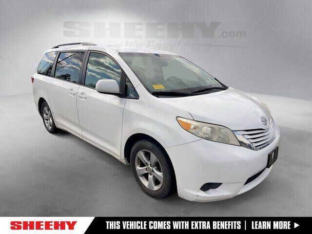 2015 TOYOTA Sienna