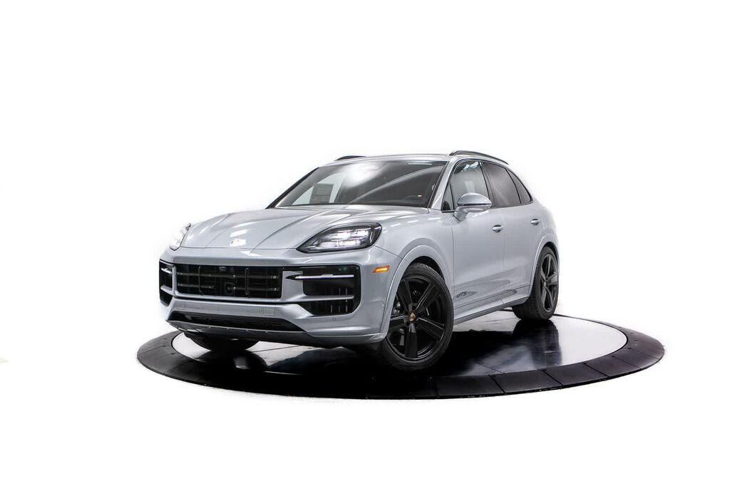 2026 PORSCHE Cayenne