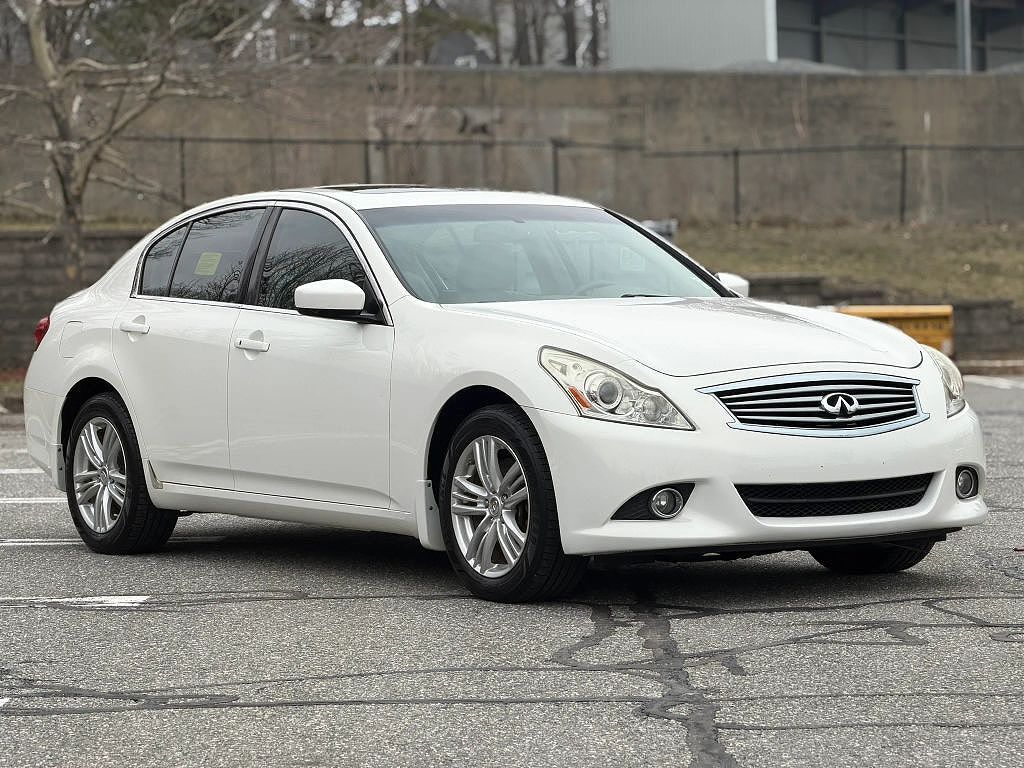 2011 INFINITI G25