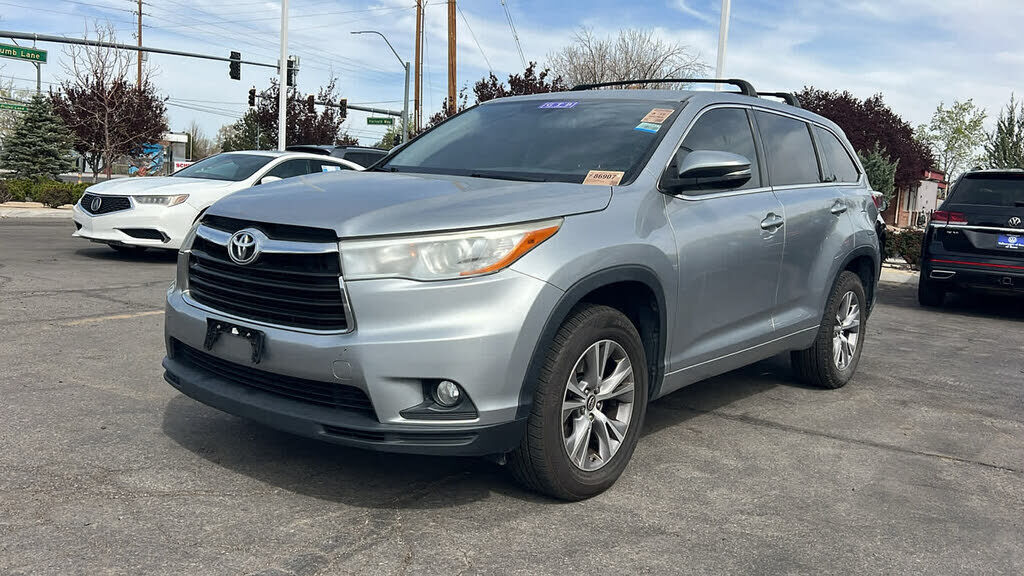 2016 TOYOTA Highlander