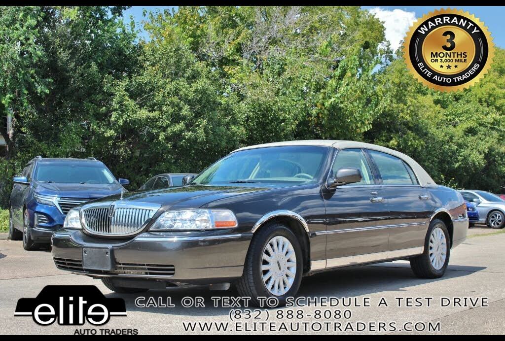 2005 LINCOLN Town Car