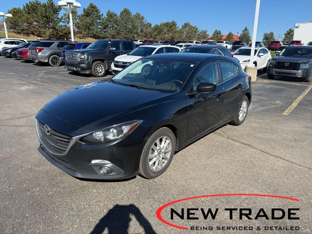 2016 MAZDA Mazda3