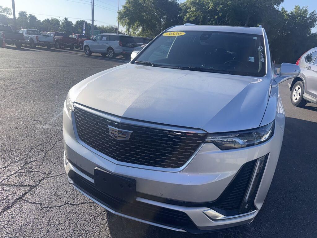 2020 CADILLAC XT6