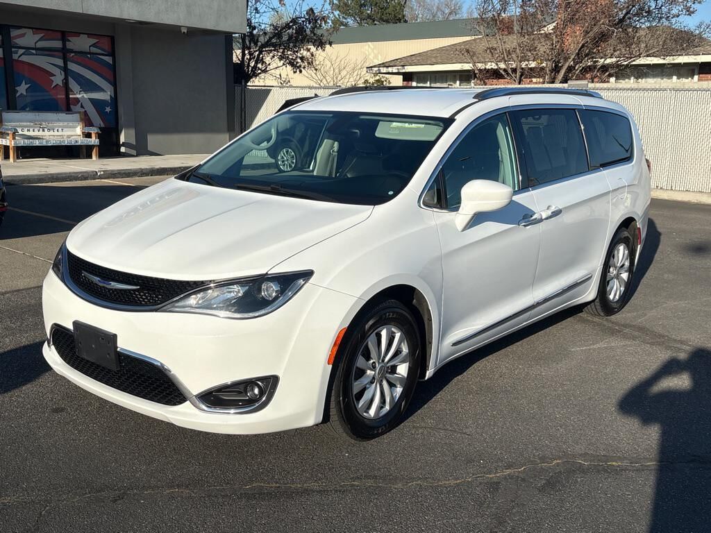 2019 CHRYSLER Pacifica