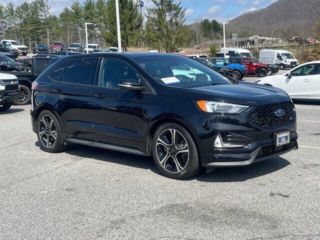 2020 FORD Edge
