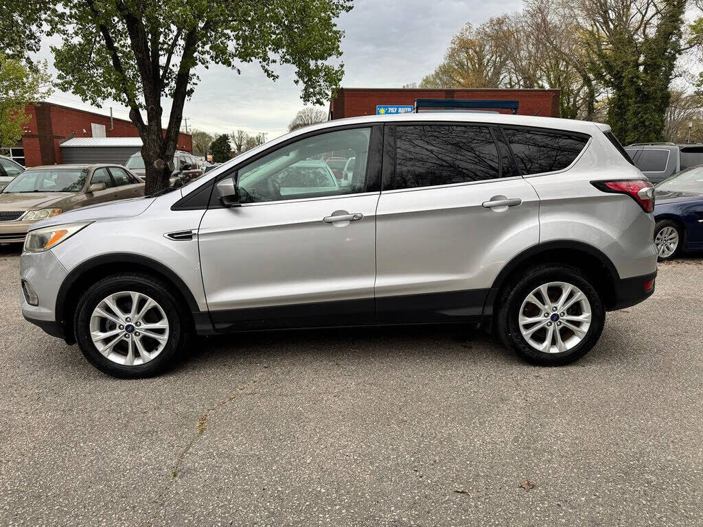 2017 FORD Escape