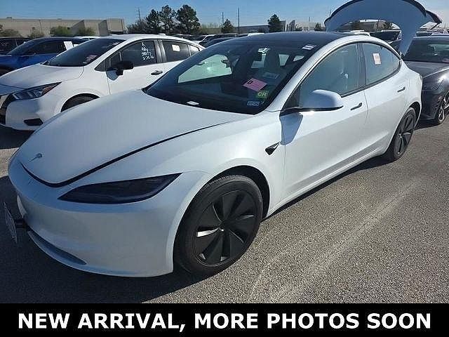 2025 TESLA Model 3