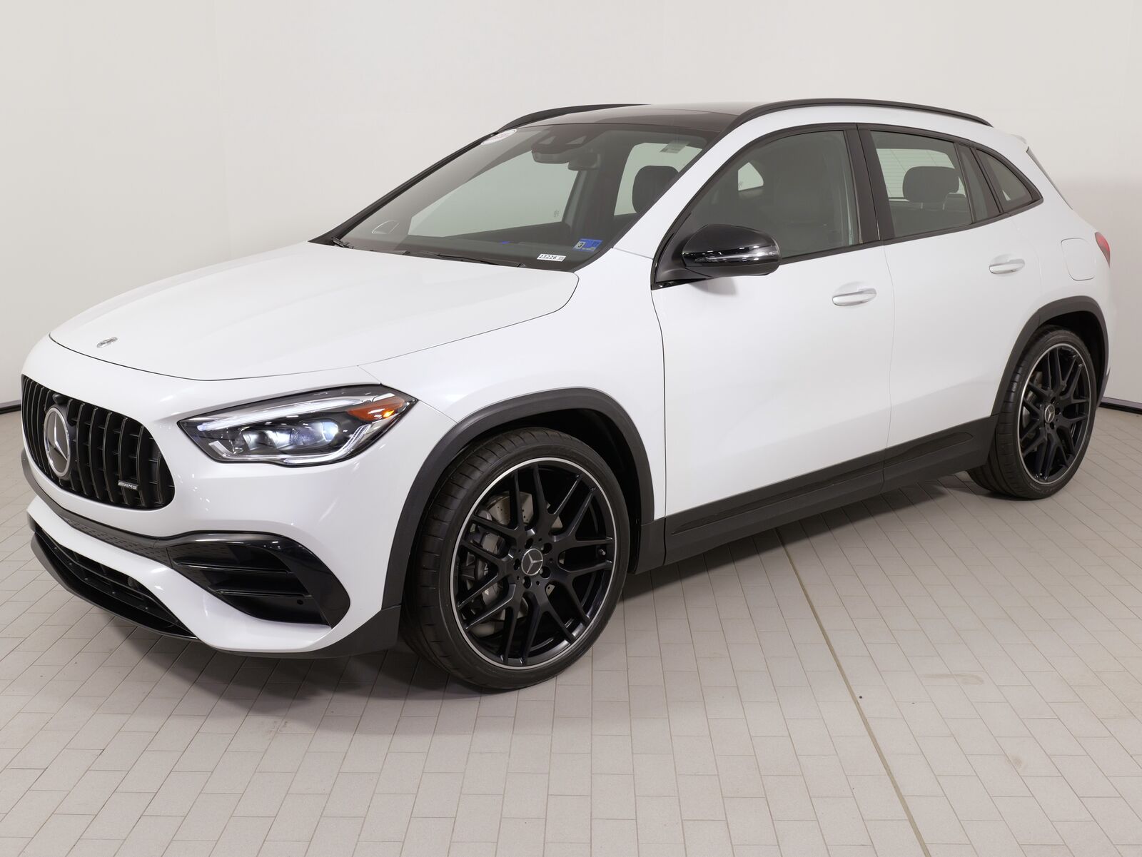 2022 MERCEDES-BENZ GLA-Class