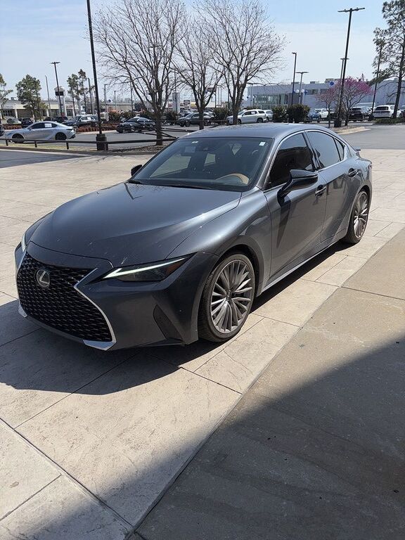 2022 LEXUS IS
