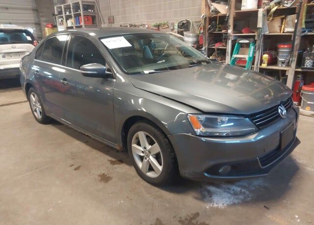 2011 VOLKSWAGEN Jetta
