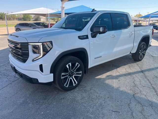 2024 GMC Sierra