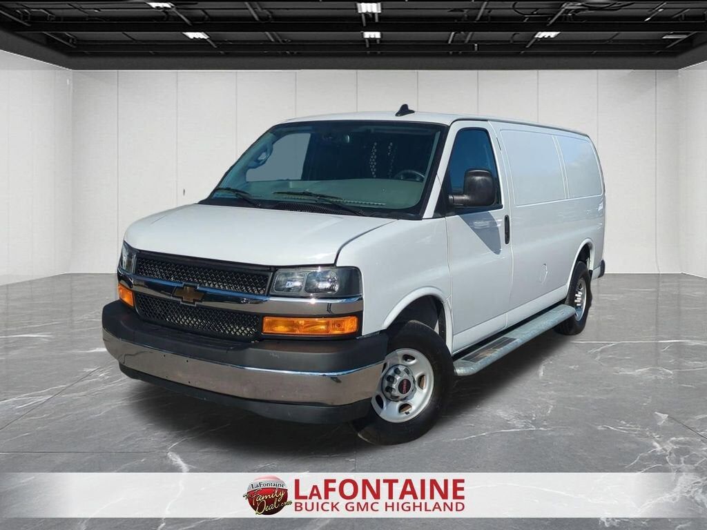 2024 CHEVROLET Express