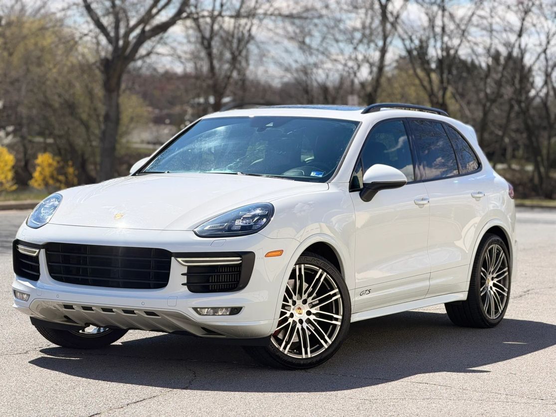 2017 PORSCHE Cayenne