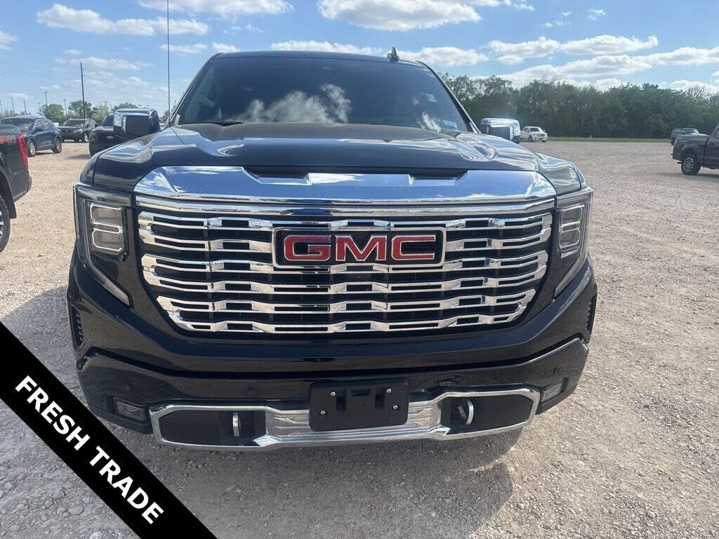 2024 GMC Sierra